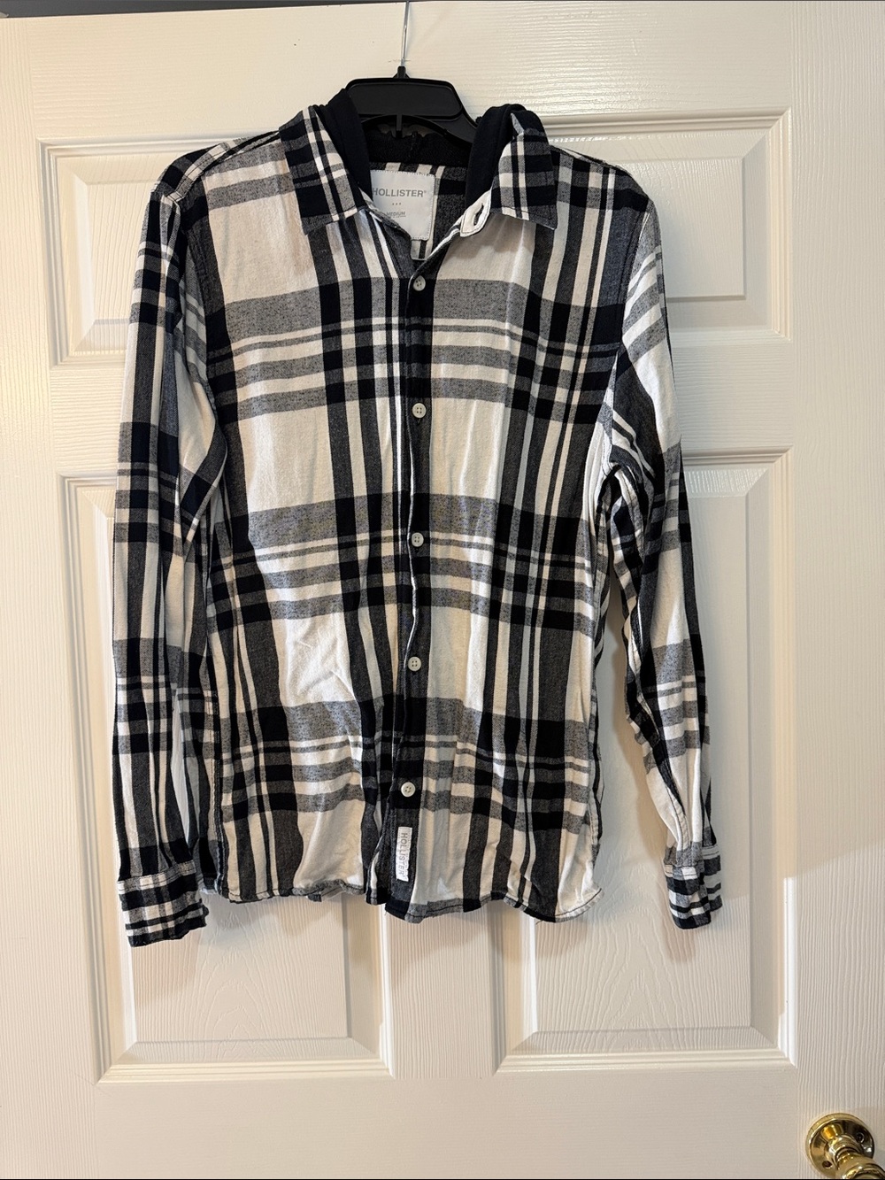 Hollister Black & White Plaid Long Sleeve Button-Down Shirt with hood